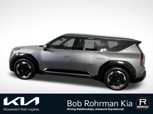 Used 2024 Kia EV9 Land AWD/4WD image 7