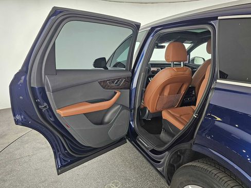 Used 2021 Audi Q7 3.0T Premium w/ Convenience Package image 17