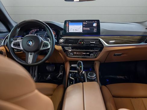 Used 2022 BMW 540i xDrive w/ M Sport Package AWD/4WD image 25