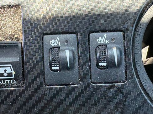 Used 2021 Toyota 4Runner Venture w/ Moonroof Package AWD/4WD image 17