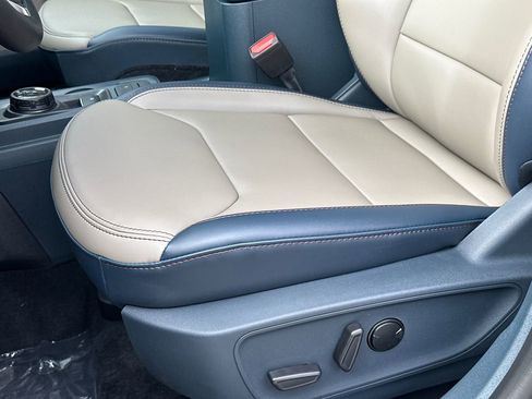 New 2025 Ford Maverick Lariat w/ 4K Tow Package AWD/4WD image 16