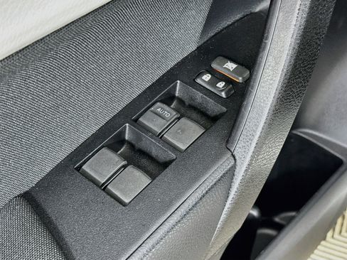 Used 2019 Toyota Corolla LE FWD image 23