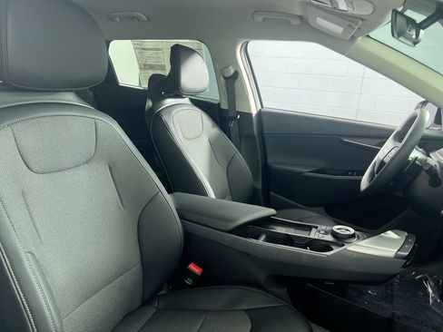New 2025 Kia EV6 Wind image 30
