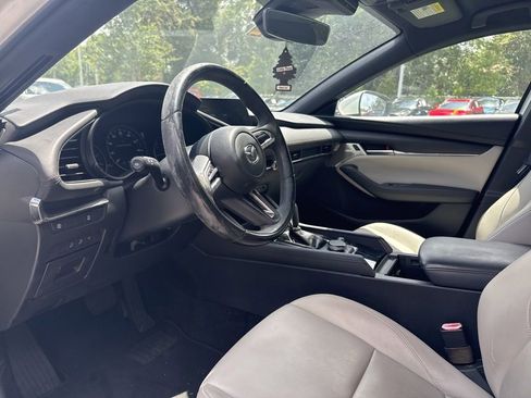 Used 2019 MAZDA MAZDA3 Hatchback w/ Preferred Package FWD image 13