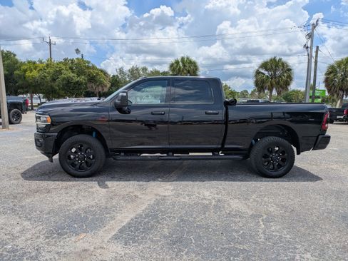 Used 2023 RAM 2500 Laramie AWD/4WD image 7