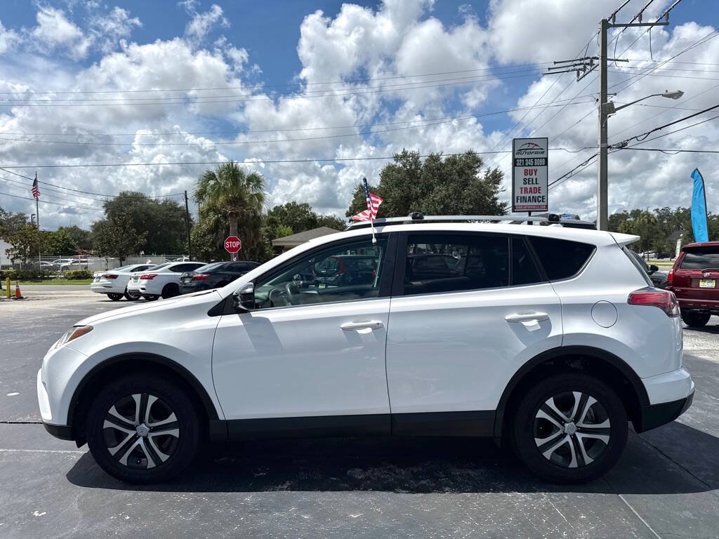Used 2017 Toyota RAV4 LE w/ Carpet Mat Package AWD/4WD image 4