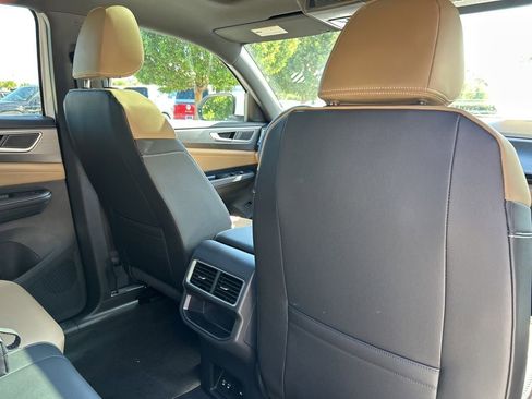 New 2026 Volkswagen Atlas Cross Sport SE image 43