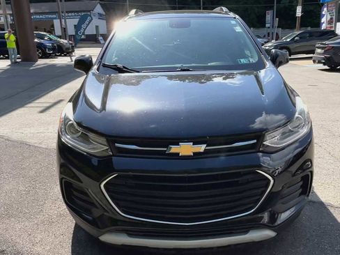 Certified 2017 Chevrolet Trax LT w/ Sun & Sound Package image 3