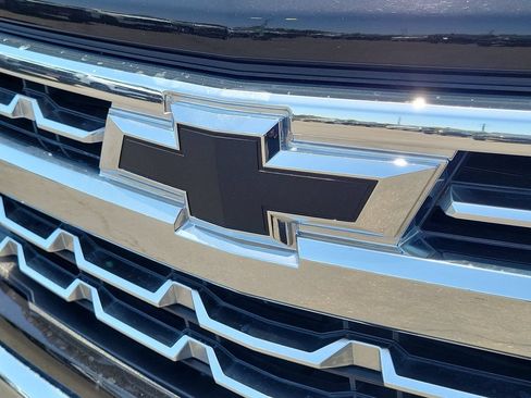 Used 2023 Chevrolet Silverado 1500 LTZ w/ Technology Package AWD/4WD image 30