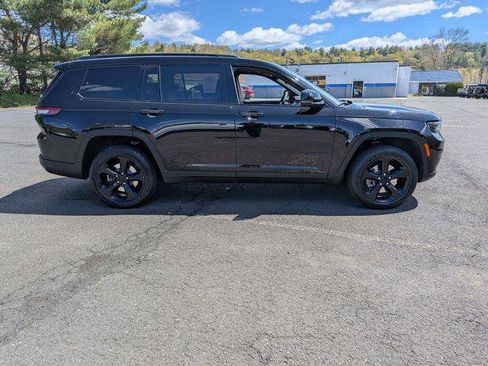 Certified 2024 Jeep Grand Cherokee L Laredo AWD/4WD image 4