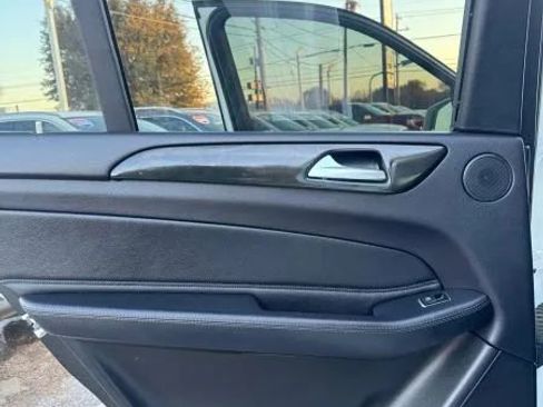 Used 2017 Mercedes-Benz GLS 450 4MATIC image 23