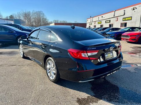 Used 2018 Honda Accord LX image 6