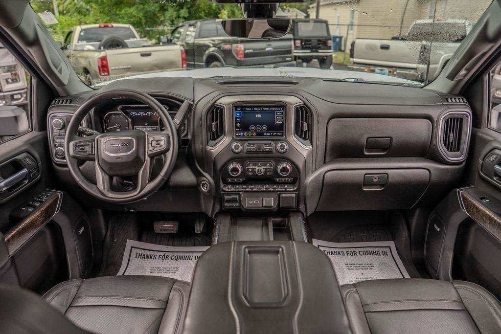 Used 2021 GMC Sierra 3500 Denali w/ Denali Ultimate Package AWD/4WD image 21
