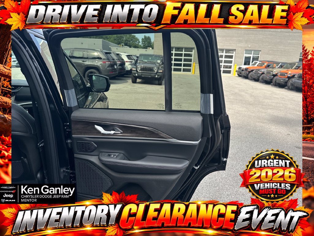 New 2026 Jeep Grand Cherokee Limited w/ Limited Altitude Package AWD/4WD image 23