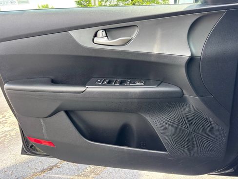 Used 2019 Kia Forte Sedan FWD image 12