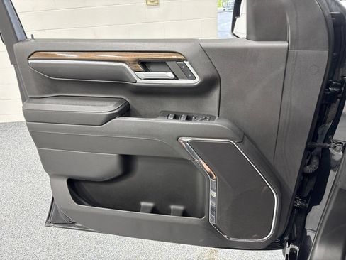 Used 2024 Chevrolet Silverado 1500 LT AWD/4WD image 30