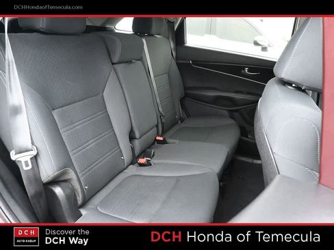 Used 2020 Kia Sorento LX FWD image 21