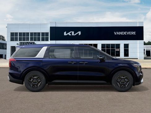 New 2026 Kia Carnival LX FWD image 9