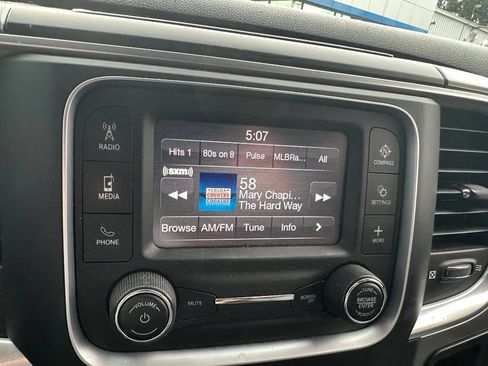 Used 2021 RAM 1500 Classic SLT AWD/4WD image 20
