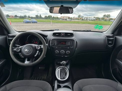 Used 2015 Kia Soul FWD image 18