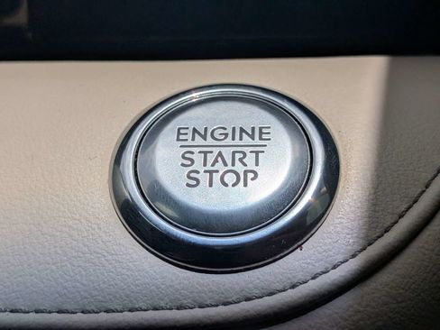 Certified 2024 Lincoln Nautilus Premier AWD/4WD image 32
