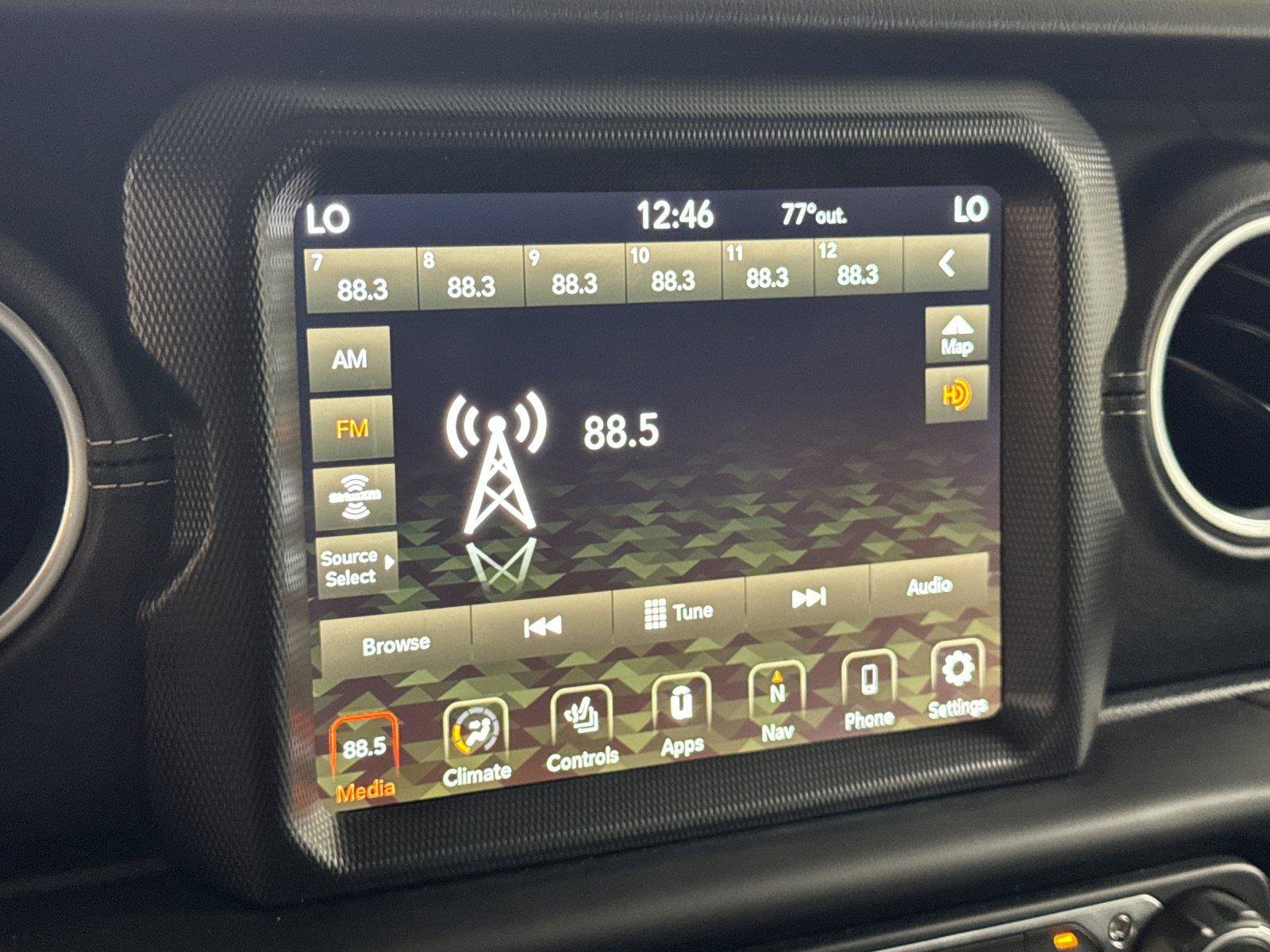 Used 2021 Jeep Wrangler Unlimited Sahara w/ Cold Weather Group AWD/4WD image 17