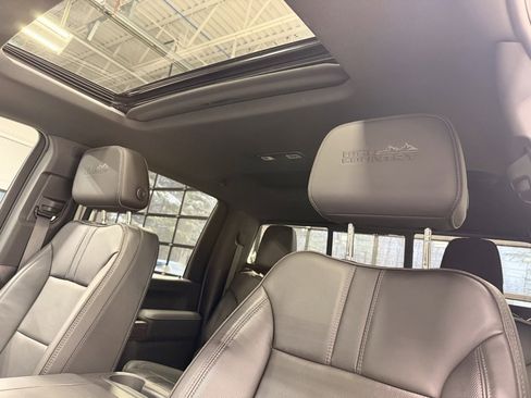 Used 2023 Chevrolet Silverado 3500 High Country image 36