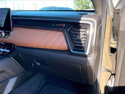 Used 2023 GMC Canyon AT4 w/ AT4 Premium Package image 23