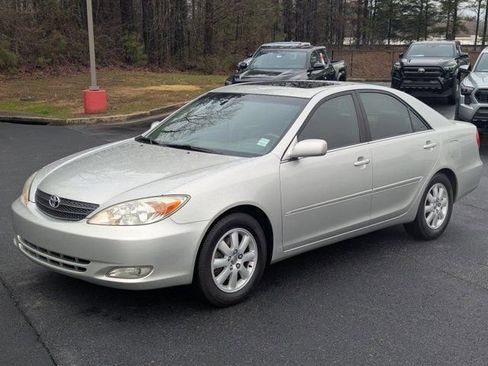 Used 2003 Toyota Camry XLE image 3