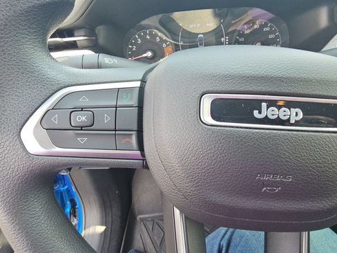 Used 2022 Jeep Compass Sport FWD image 11