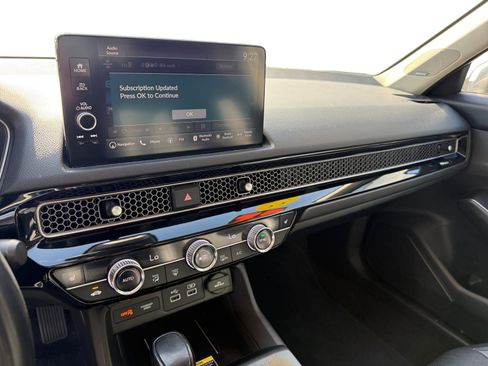 Used 2022 Honda Civic Touring image 12