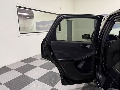 Used 2024 Ford Escape Active image 15