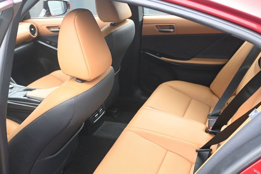 Used 2025 Lexus IS 350 F Sport RWD image 16