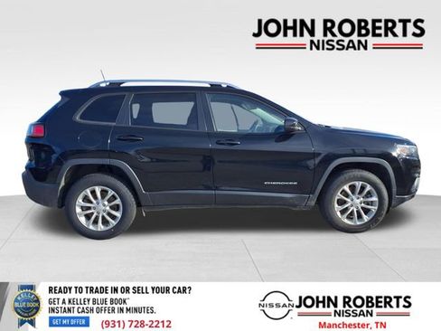 Used 2020 Jeep Cherokee Latitude w/ Mopar Interior Package image 26