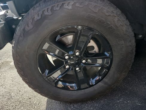 Used 2023 Jeep Wrangler Unlimited Sahara image 8