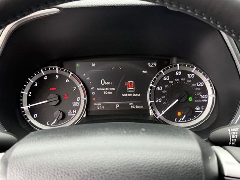 Used 2023 Toyota Highlander XLE AWD/4WD image 24