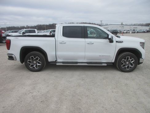 New 2026 GMC Sierra 1500 SLT w/ SLT Premium Plus Package image 3