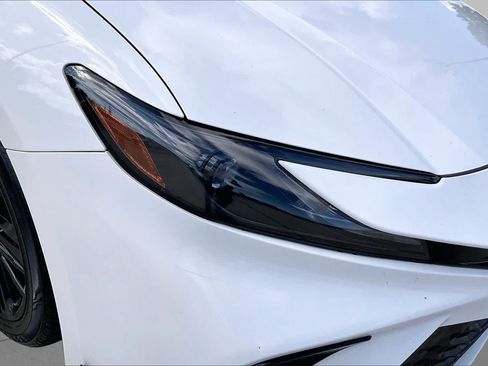 Used 2025 Toyota Camry SE FWD image 29