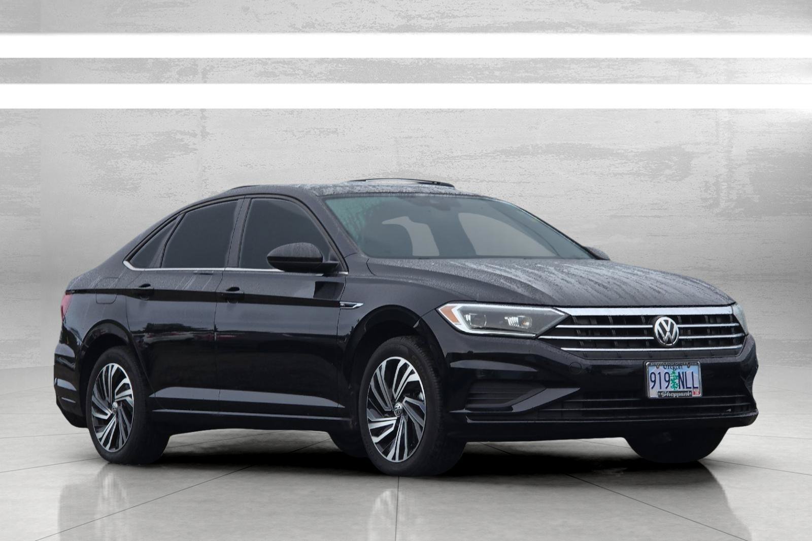 Used 2021 Volkswagen Jetta SEL FWD image 2