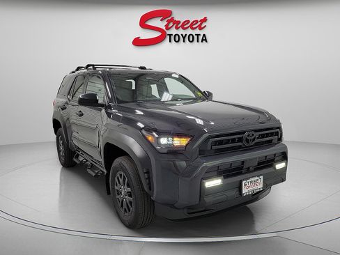 Used 2025 Toyota 4Runner SR5 AWD/4WD image 5
