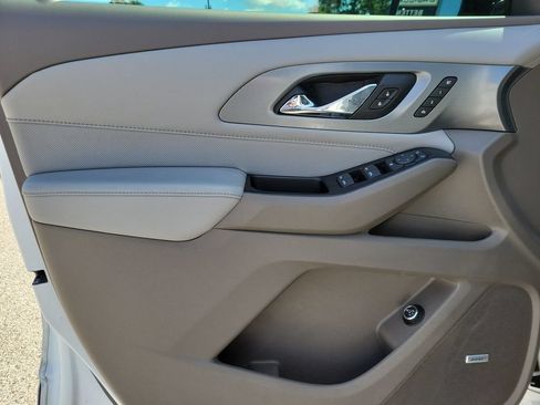 Used 2020 Chevrolet Traverse Premier w/ LPO, Floor Liner Package FWD image 18