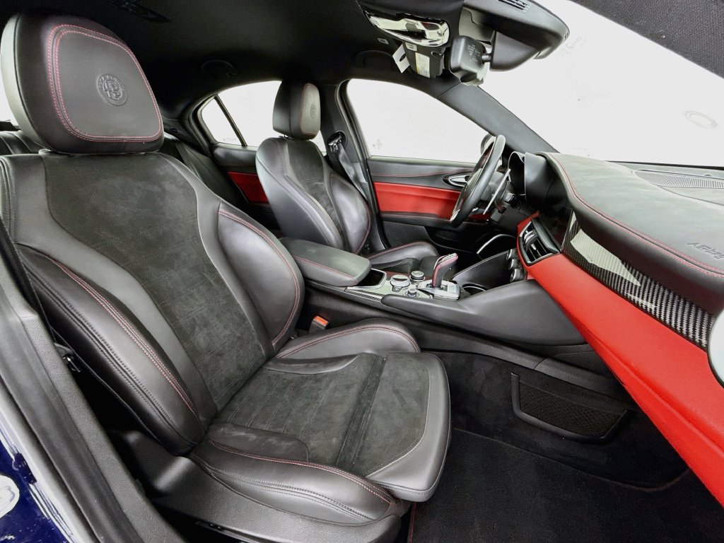 Used 2020 Alfa Romeo Giulia Quadrifoglio RWD image 28