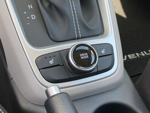 New 2026 Hyundai Venue SEL image 19