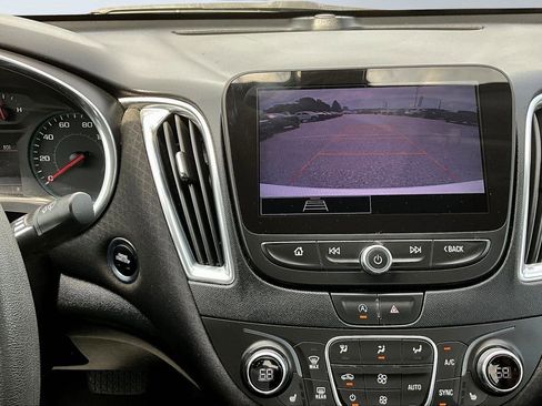 Certified 2021 Chevrolet Malibu LT image 8