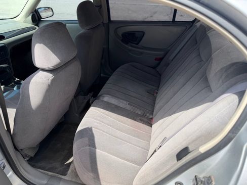 Used 2003 Chevrolet Malibu V6 w/ Preferred Equipment Group 1 FWD image 9