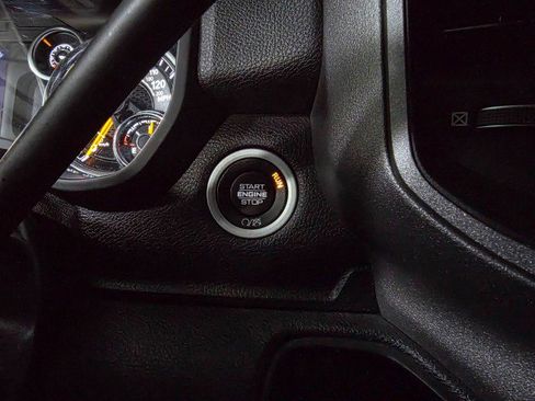 Used 2020 RAM 2500 Tradesman w/ Chrome Appearance Group image 25