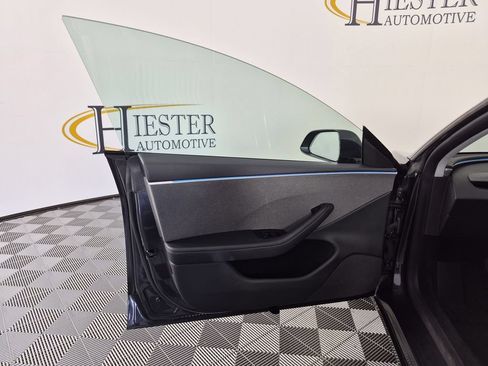 Used 2025 Tesla Model 3 RWD image 14