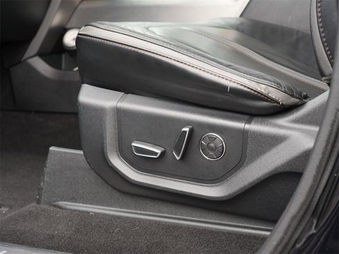 Used 2019 Ford F250 Platinum w/ Platinum Ultimate Package image 16