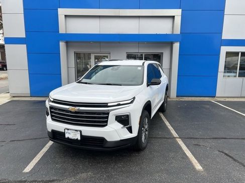 New 2026 Chevrolet Traverse LT w/ LPO, Floor Liner Package image 2