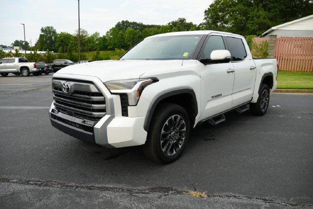 Used 2024 Toyota Tundra Limited AWD/4WD image 3